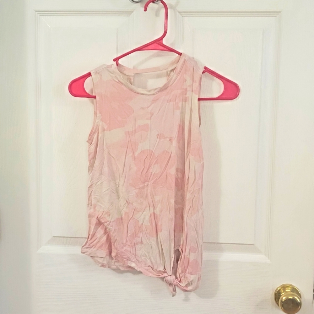 Pink coumoflouge shirt